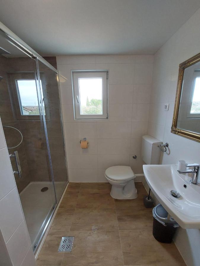 The Golden Well Apartment Rovinj Exterior photo